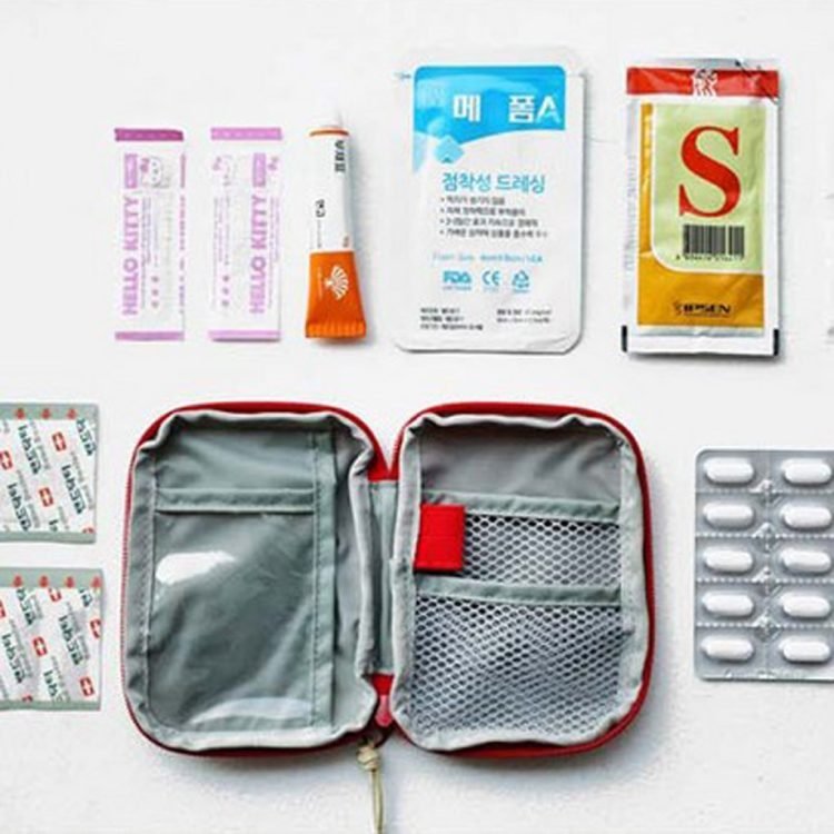 Cute Mini Portable Medicine Bag First Aid Kit Medical Emergency Kits Organizer Outdoor Household Medicine Pill 3.jpg Cute Mini Portable Medicine Bag First Aid Kit Medical Emergency Kits Organizer Outdoor Household Medicine Pill 3.jpg